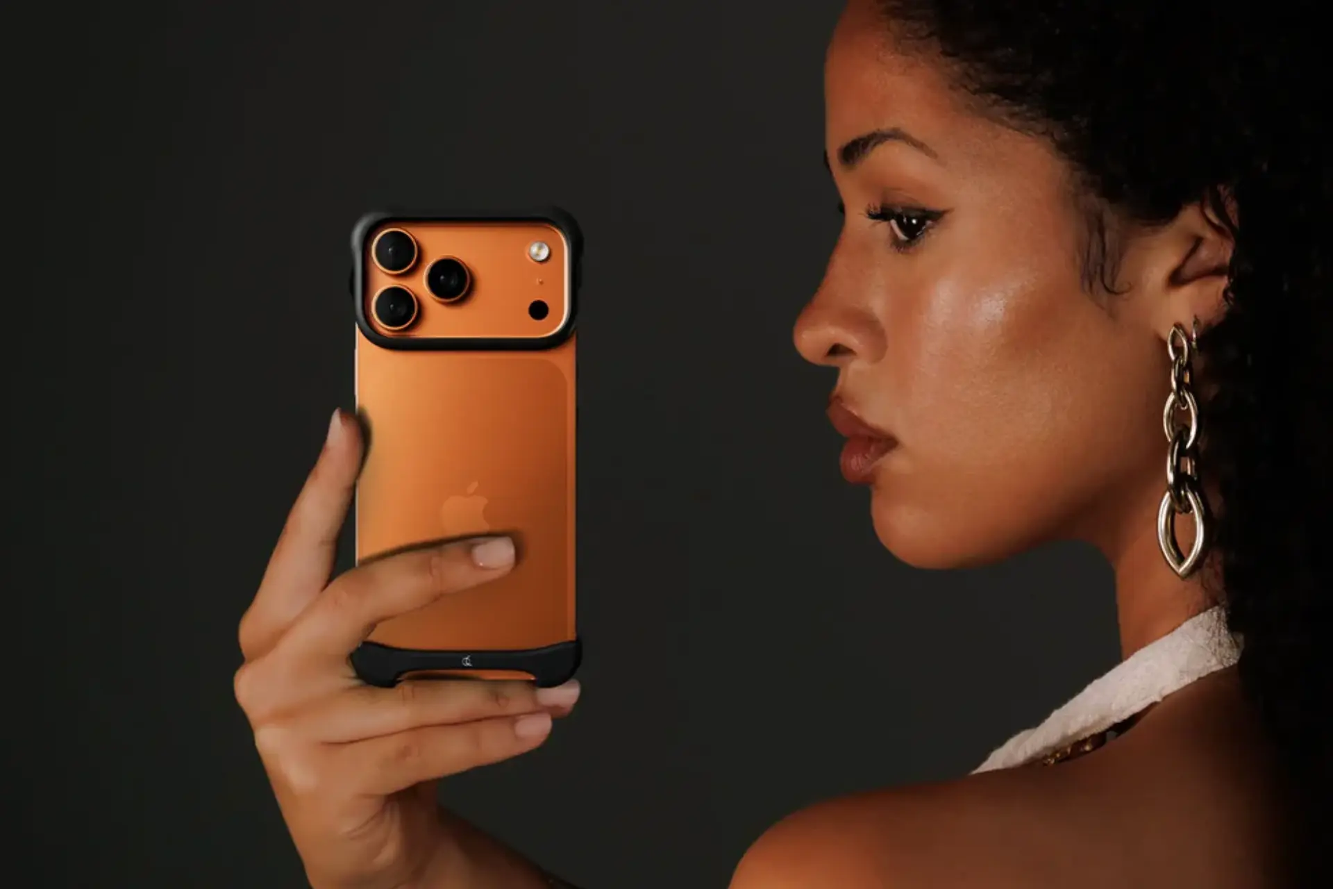 Arc Pulse iPhone 17 Pro Max Bumper 2
