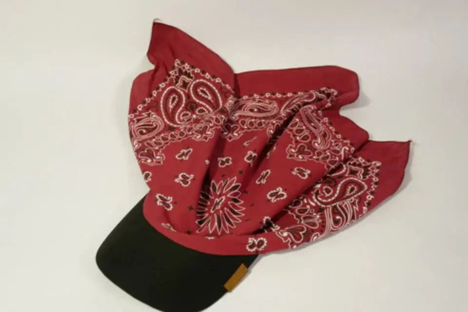 Brimdana Maroon Black Hat 4