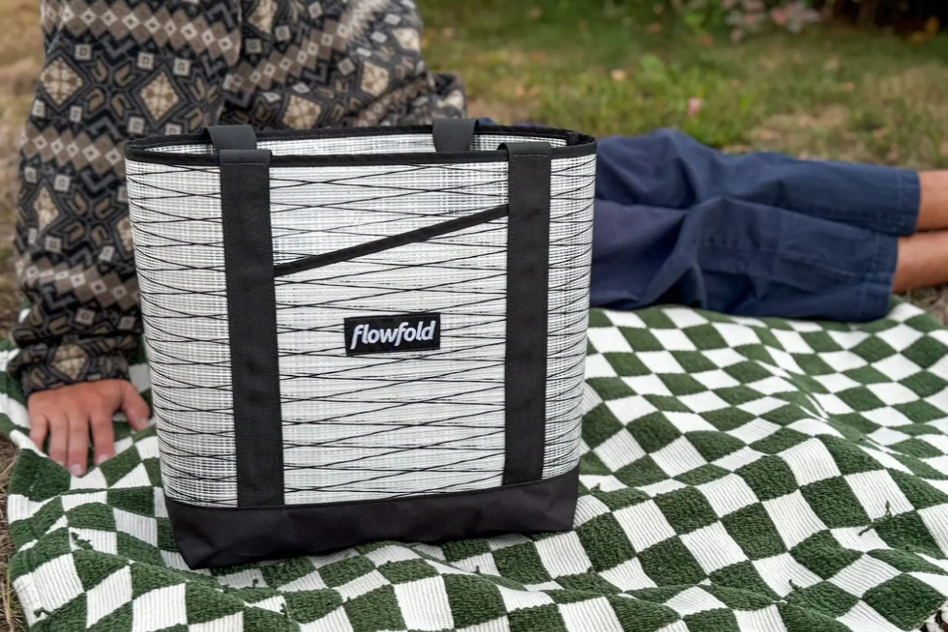 Flowfold Recycled Sailcloth Porter Tote 16L 3