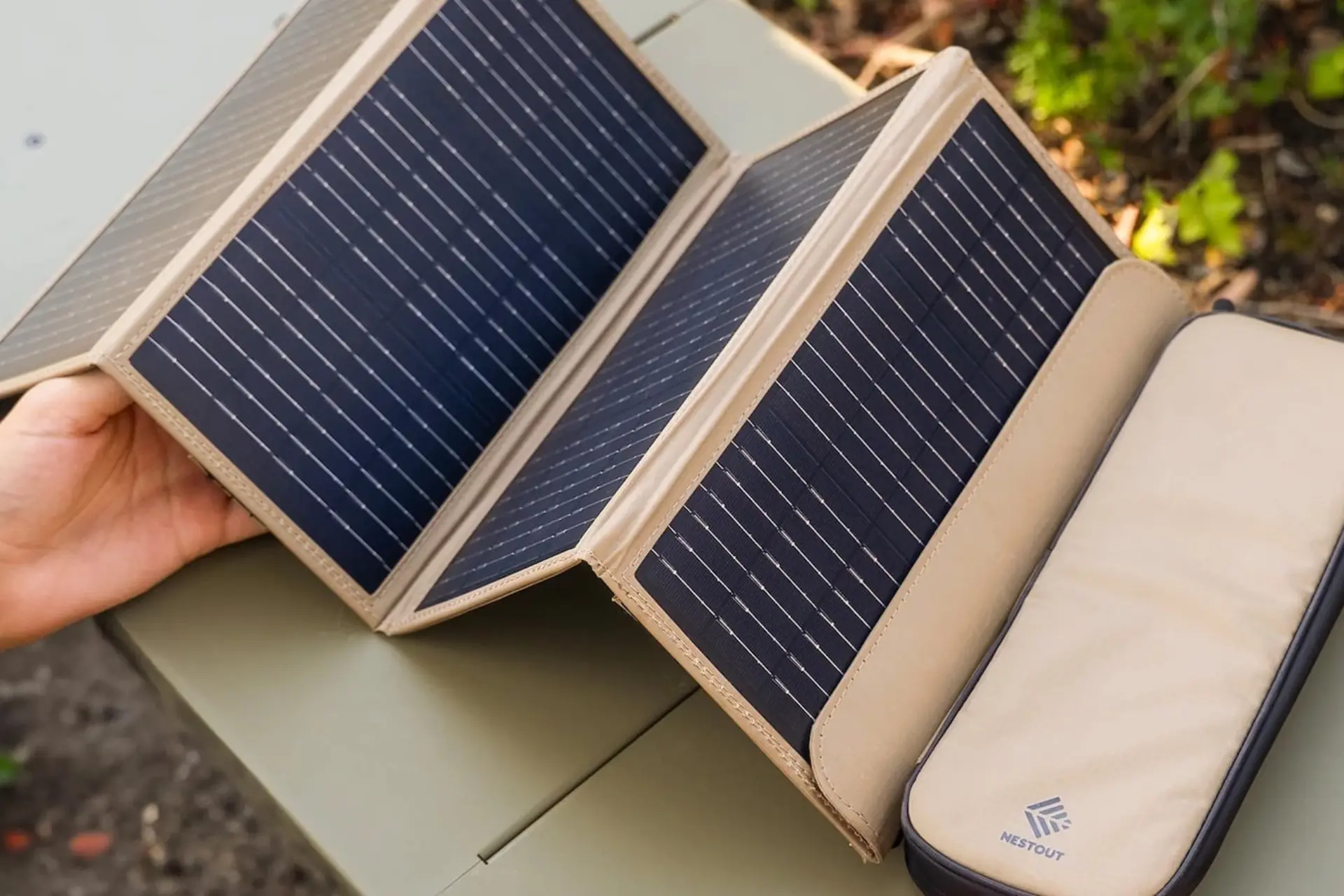 NESTOUT 4 Panel Solar Charger V2 2