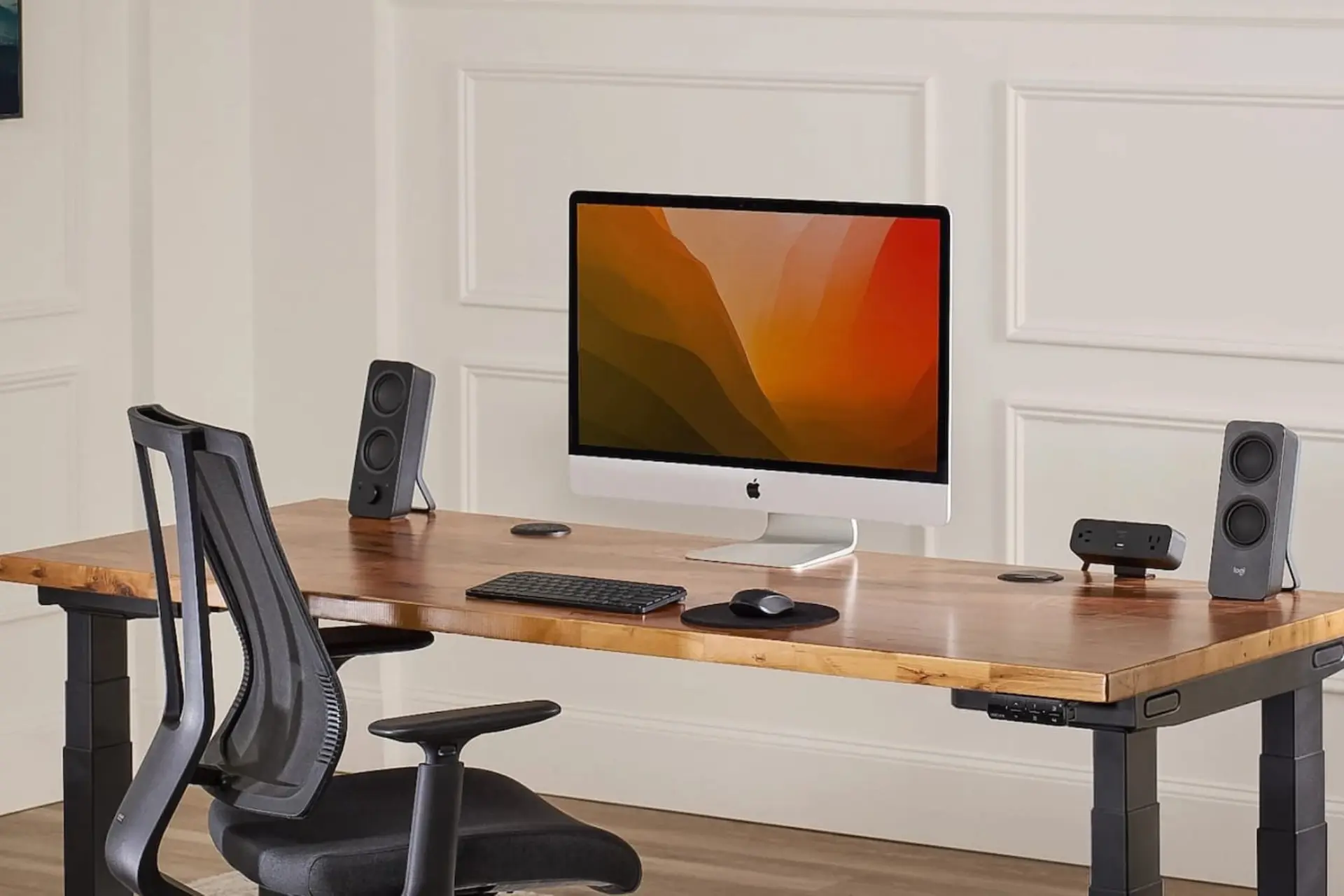 UPLIFT V3 4-Leg Standing Desk 3